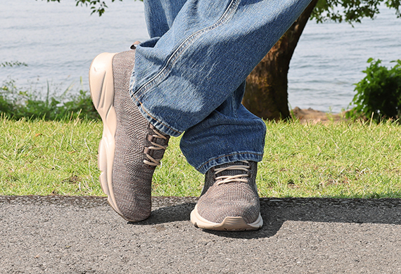 Stability Fly Sneakers